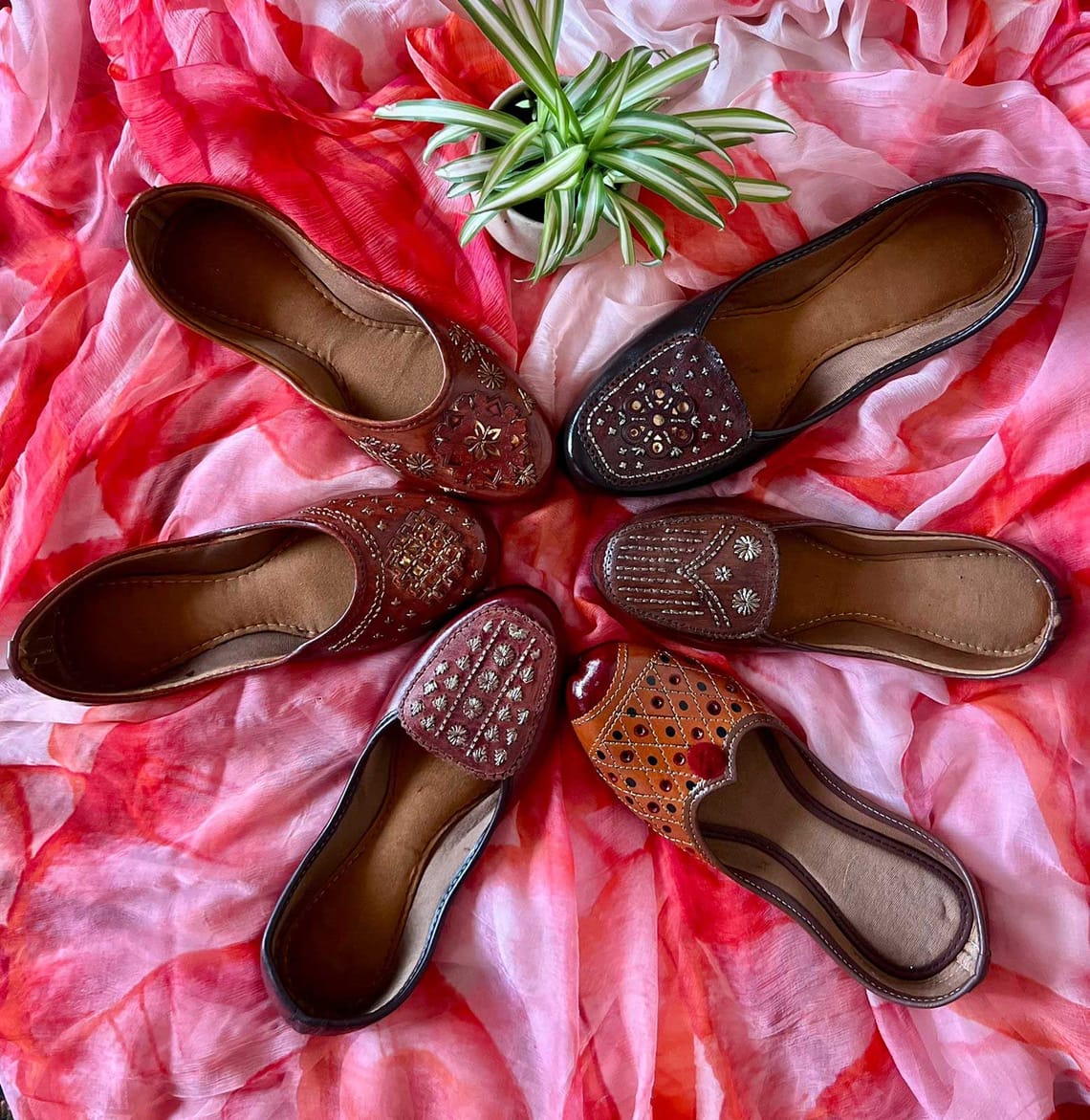Handcrafted Leather Jutti with Zari Detailing